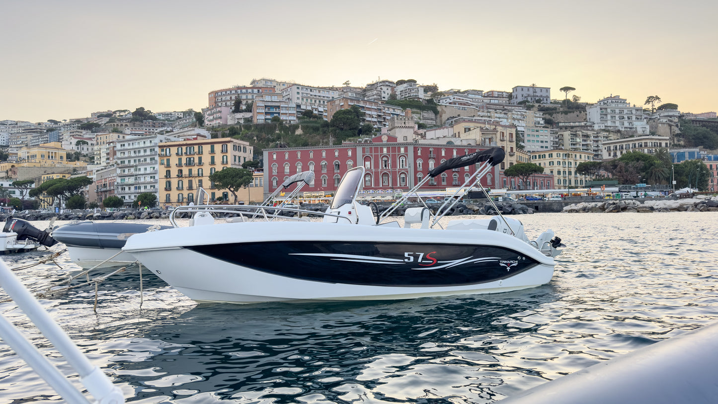 57s 5.7m boat rental without Suzuki 40hp license